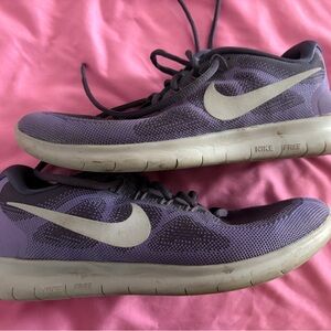 Nike Free’s in purple
